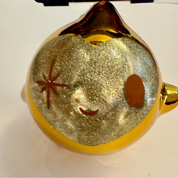 NWT. Disney Wish Star sketchbook glass ornament. 
Sculpted glass ornament - Picture 2 of 7